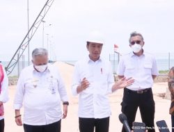 Presiden Jokowi Tinjau Progres Pembangunan Pelabuhan Tanjung Ular